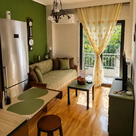 Apartament Olive And Wood Near 25th Martiou Metro *